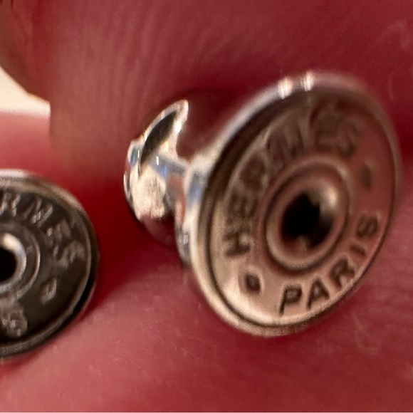 Hermes H Equipe Earrings lacquered NWT Sable color hard to find! - Picture 4 of 7